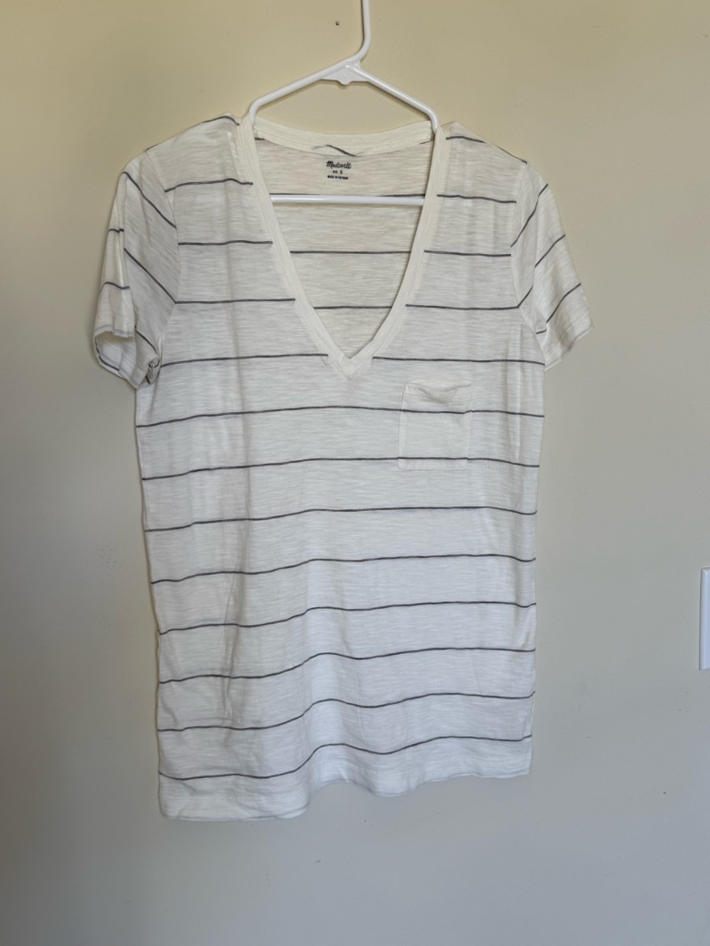 NWT madewell striped V-Neck Pocket Tee - White with Thin Black Stripe